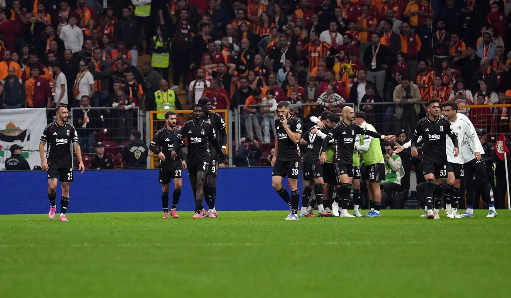 Kartal ilk 15 dakikada uçuyor