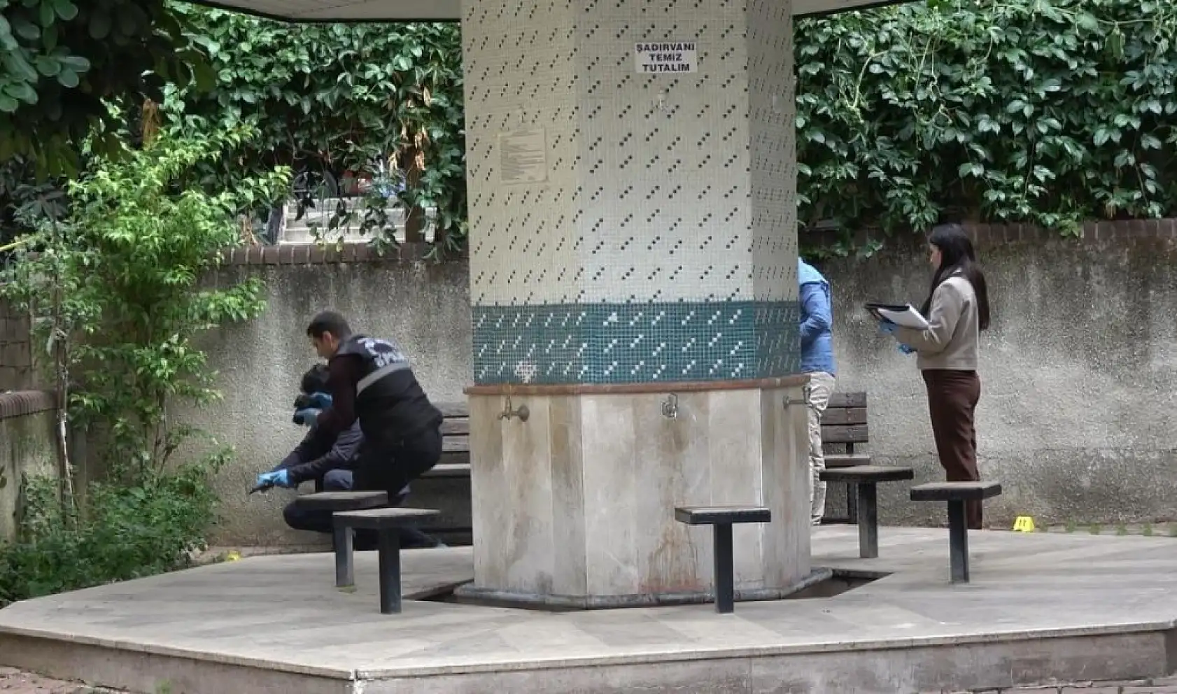 Dayı dehşet saçtı: 1 yeğenini öldürüp diğer yeğeni ve eniştesini yaraladı