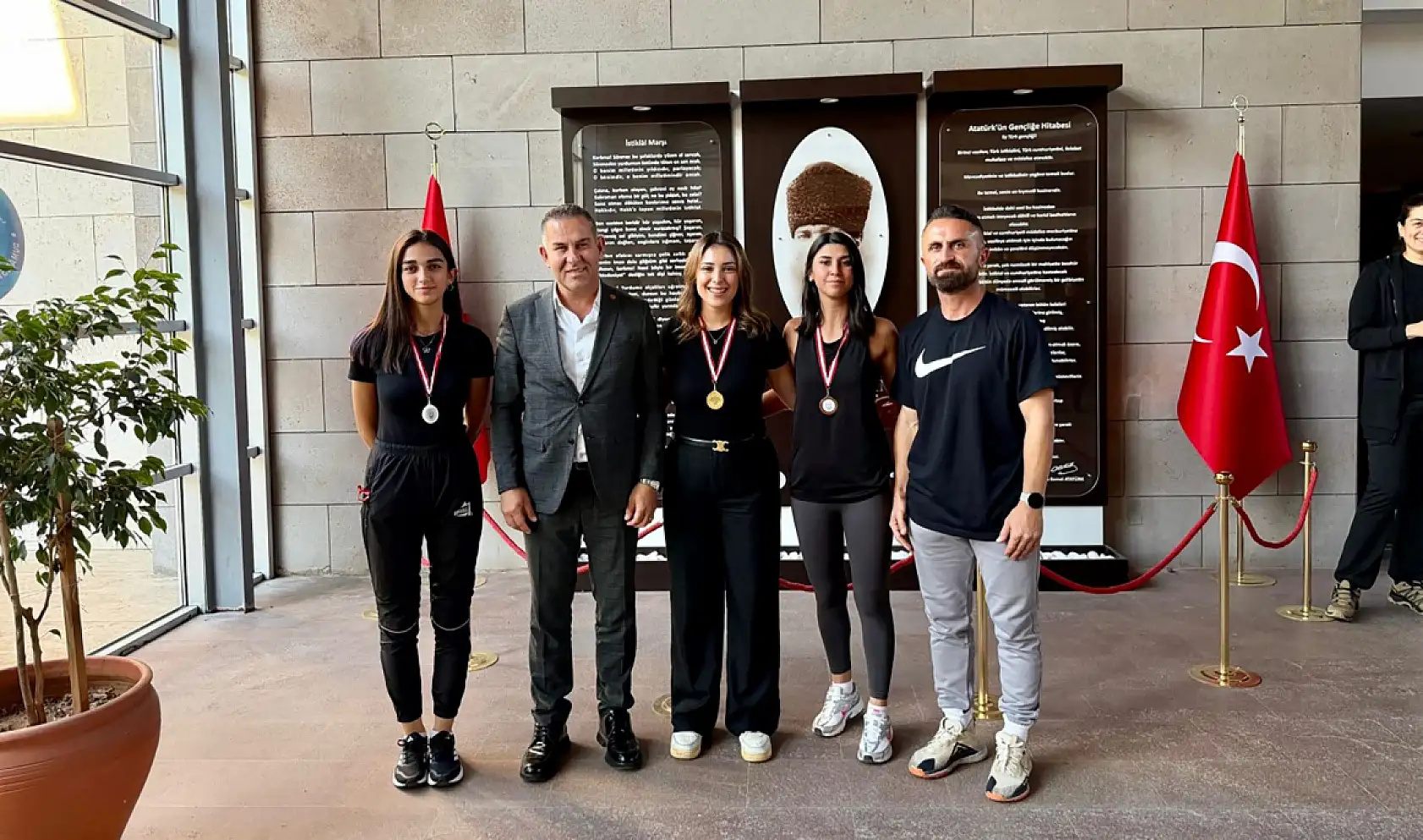 Cumhuriyet'in 102. yılı MSKÜ'de sporla kutlandı