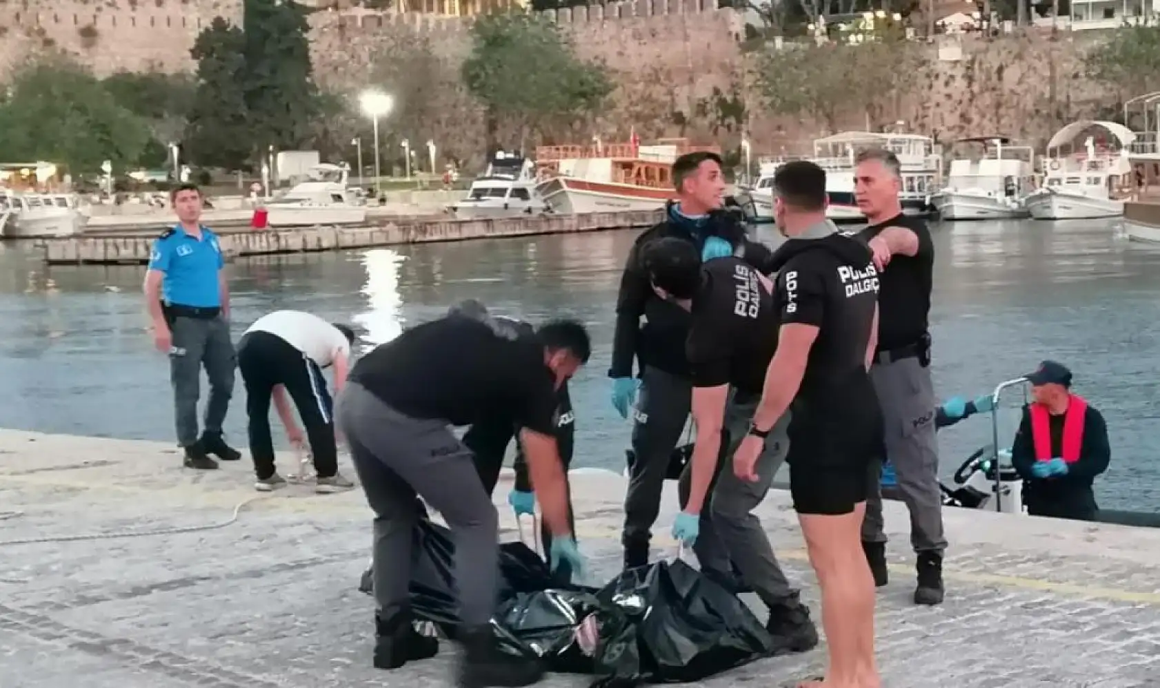 Falez faciası! Genç adam manzarayı izlerken canından oldu