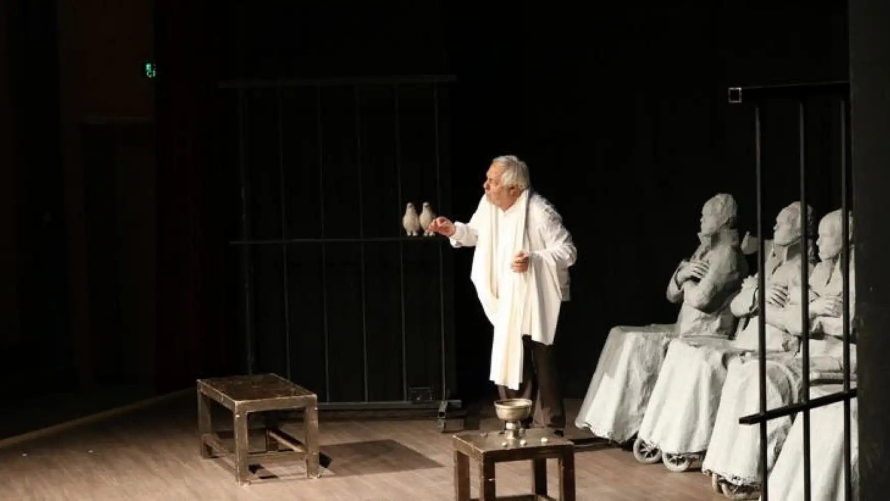 'Adalet, Sizsiniz' oyunu Bodrum'da sahne aldı