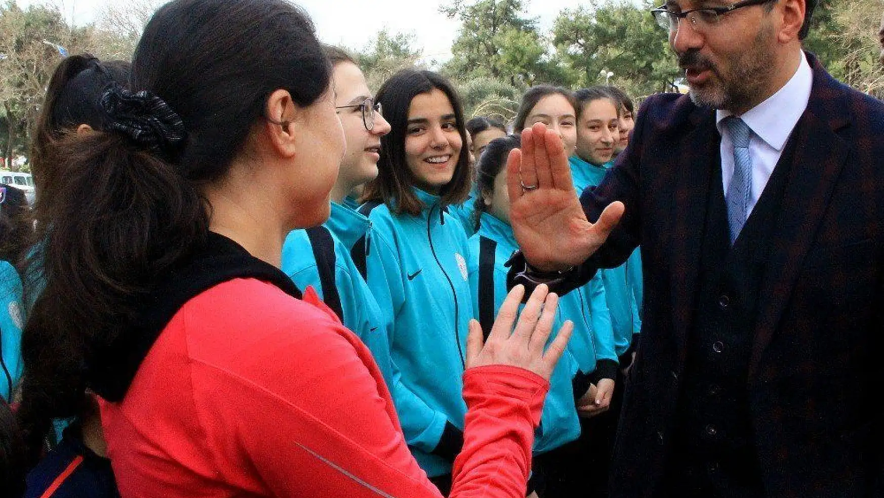 Gençlik ve Spor Bakanı Kasapoğlu: 'Çocuklarımızı3 yaşından itibaren spora başlatacağız'