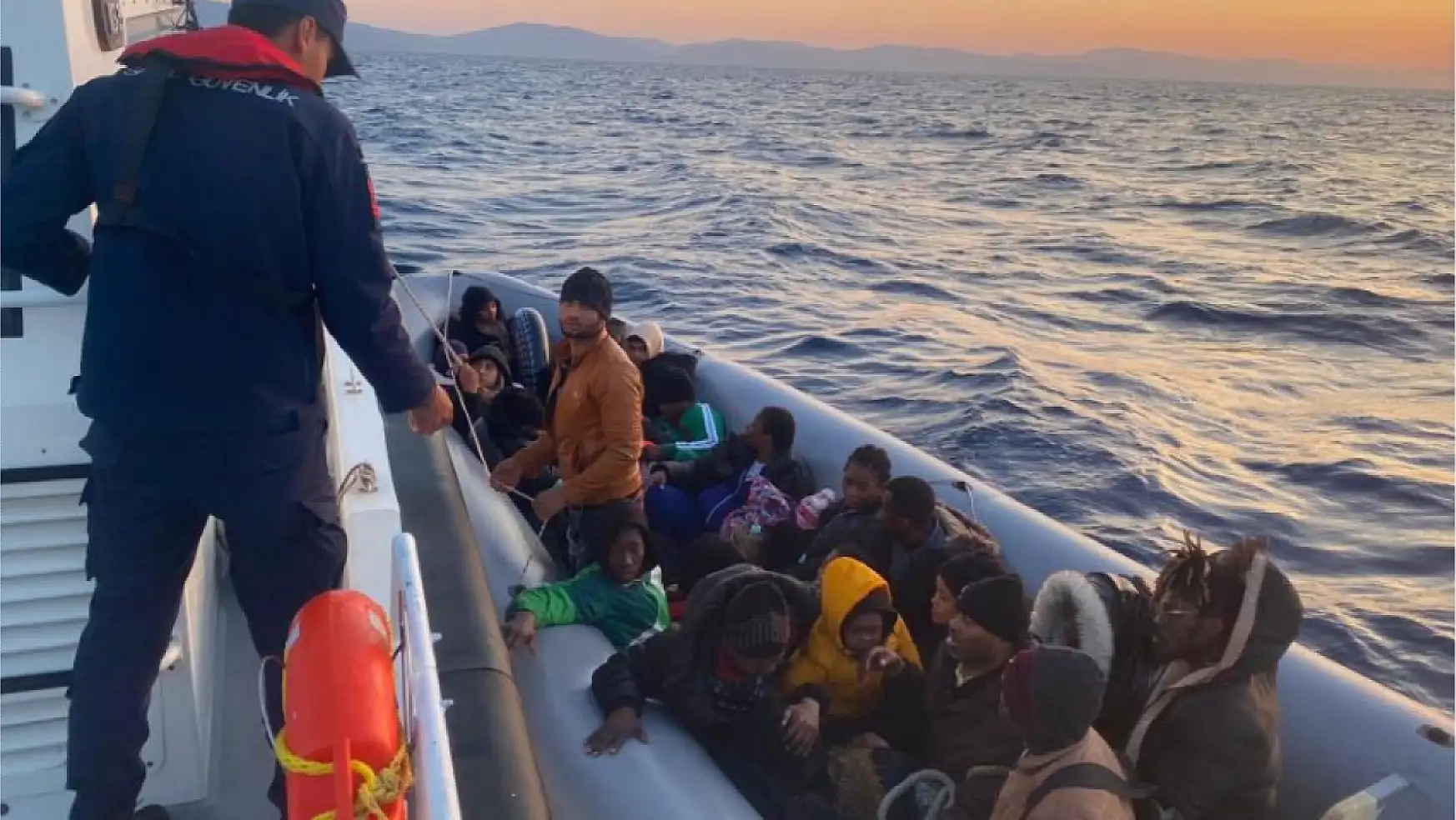 29 düzensiz göçmen kurtarıldı