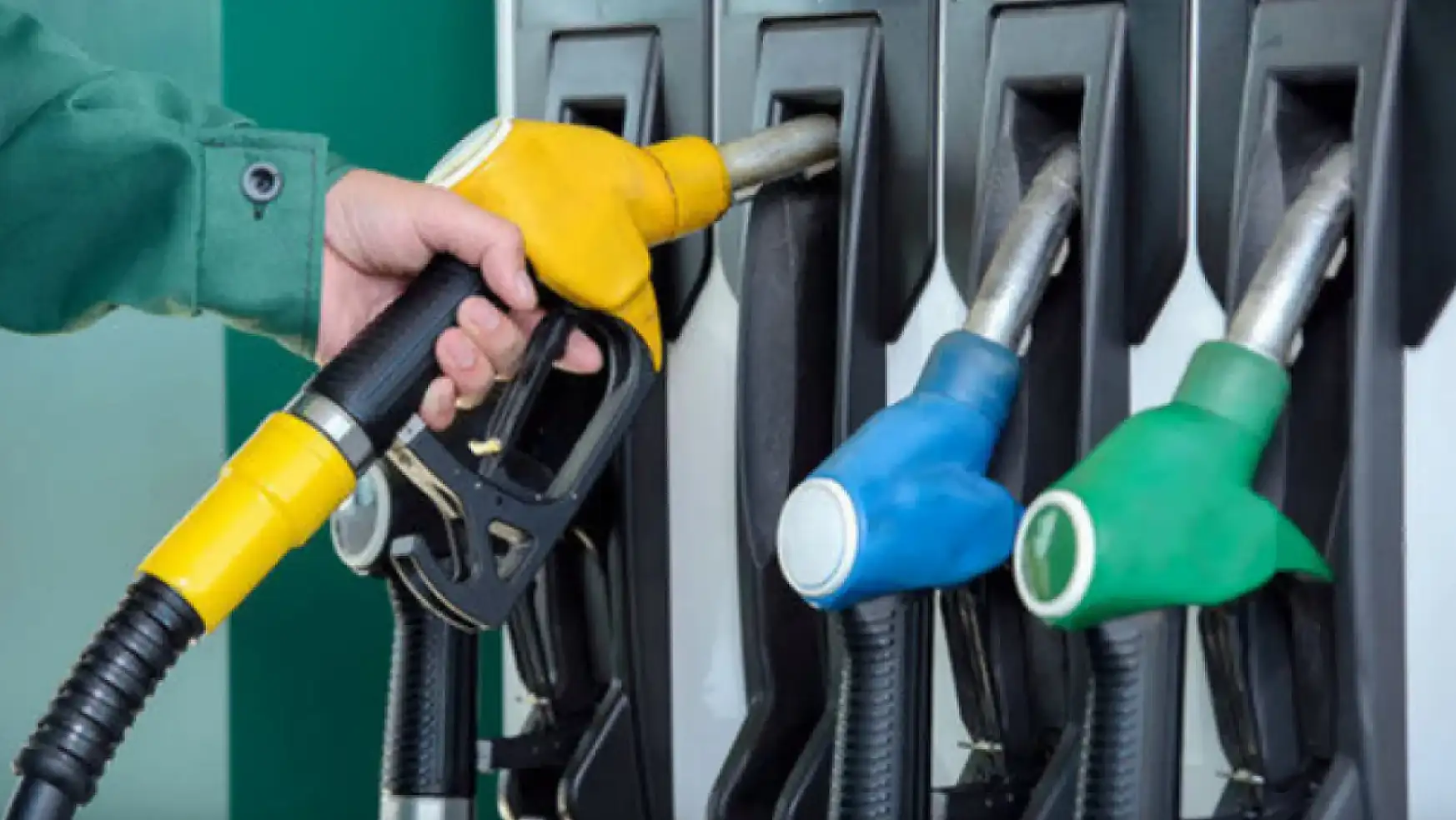 31 Aralık 2023 yılın son güncel benzin motorin fiyatları