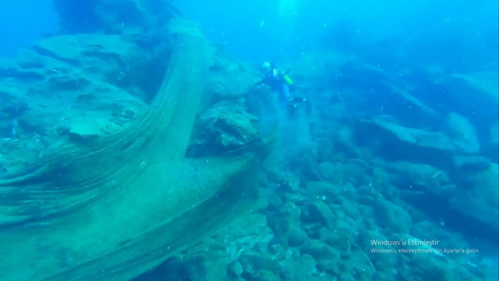 40 metre derinlikten 500 metrekare  hayalet ağ toplandı