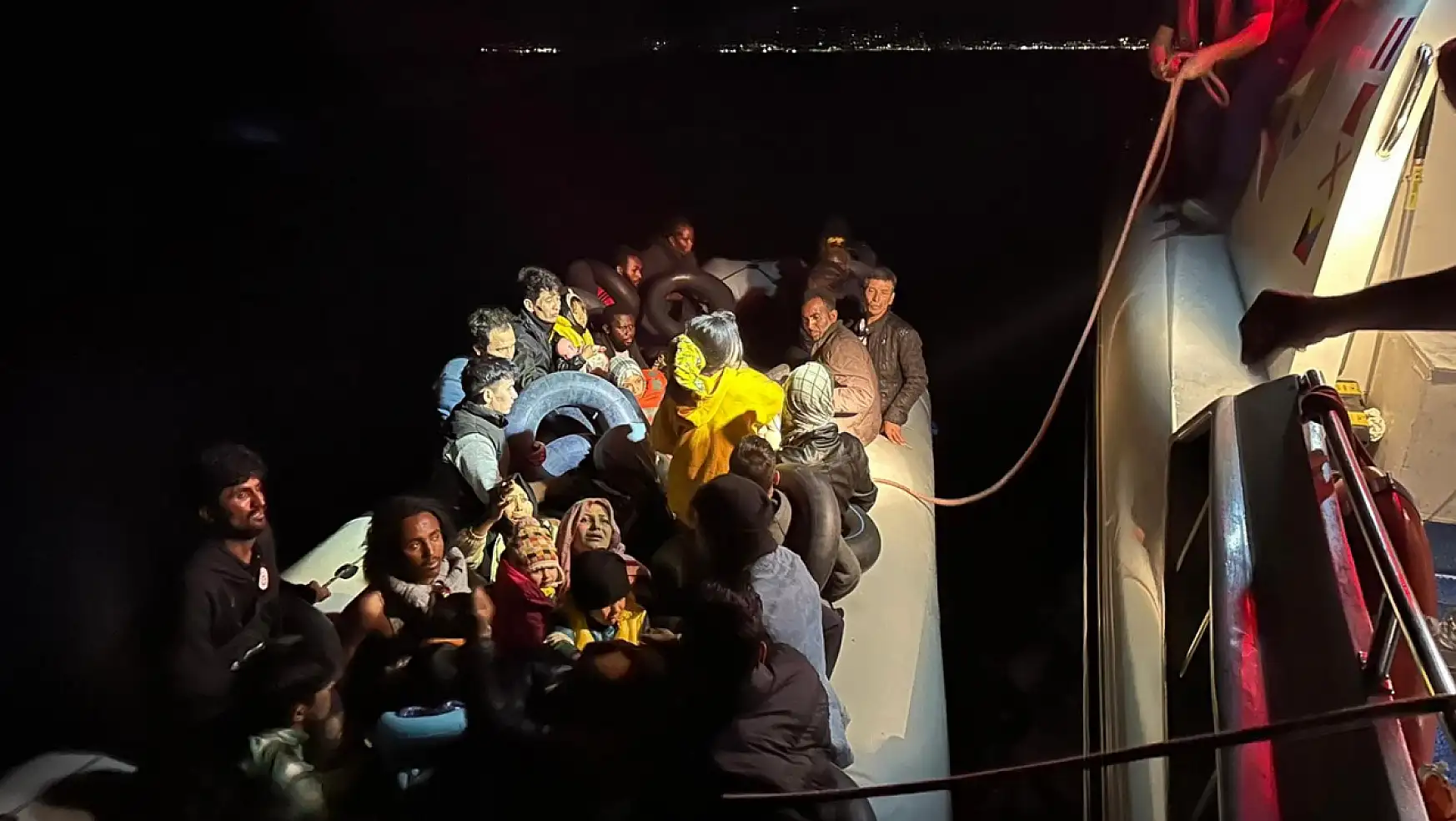 49 düzensiz göçmen yakalandı