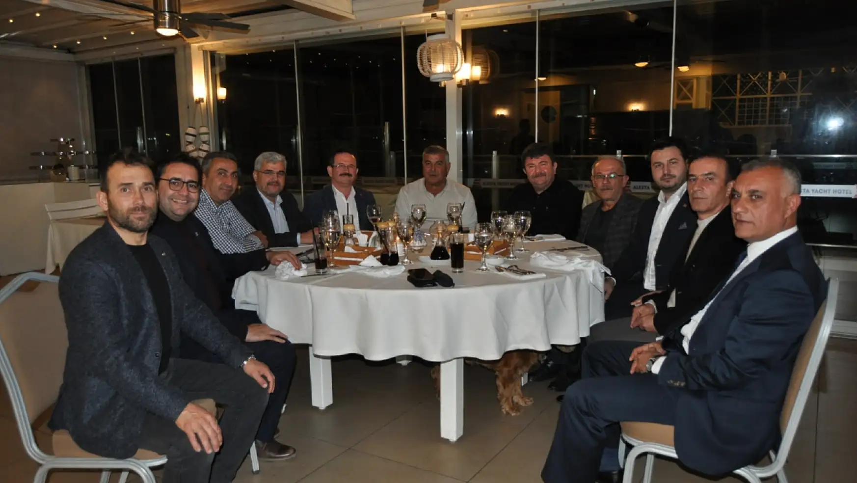 AK Parti Aday Adayları akşam yemeğinde bir araya geldi