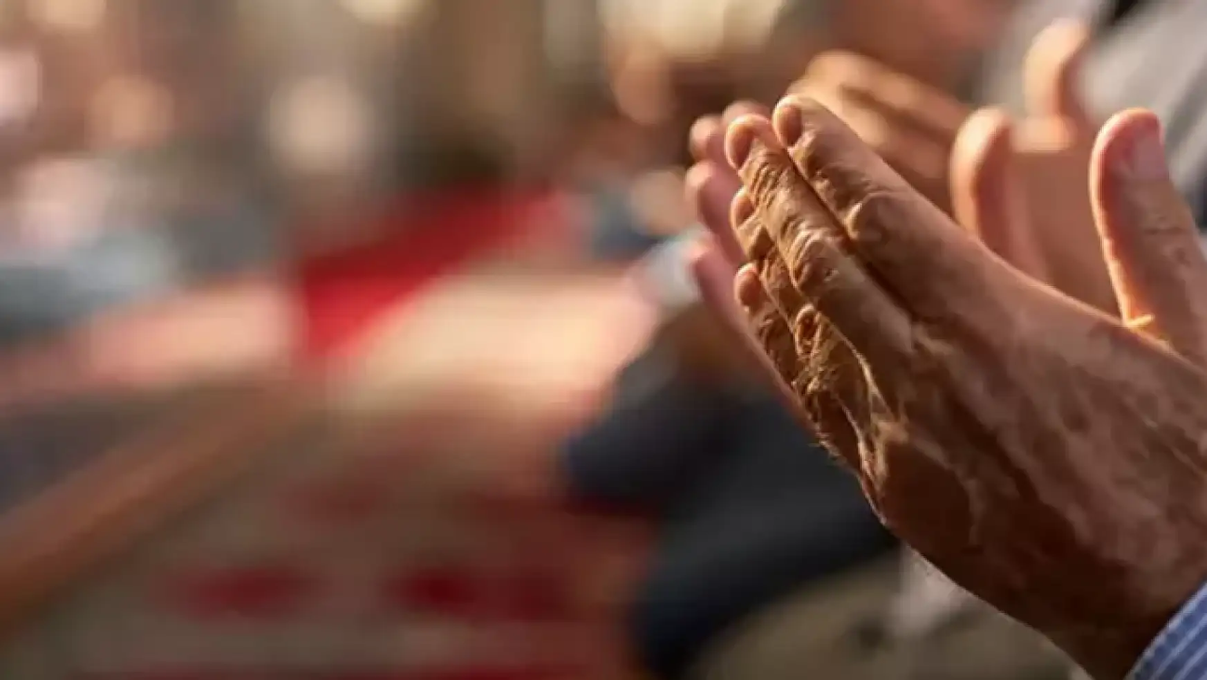 Bereket Duası Okunuşu - Arapça Türkçe Anlamı, İşyeri, rızık ve bolluk için okunacak dua