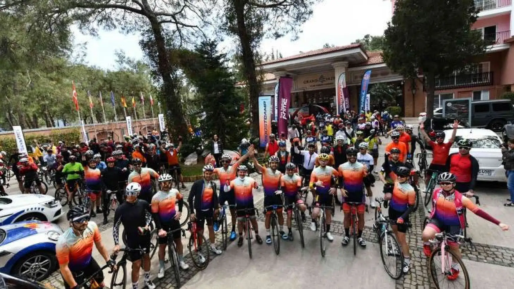 Bisiklet Macerası Boostcamp 'Santini Queens of The Aegean Boostrace'in tanıtımı yapıldı