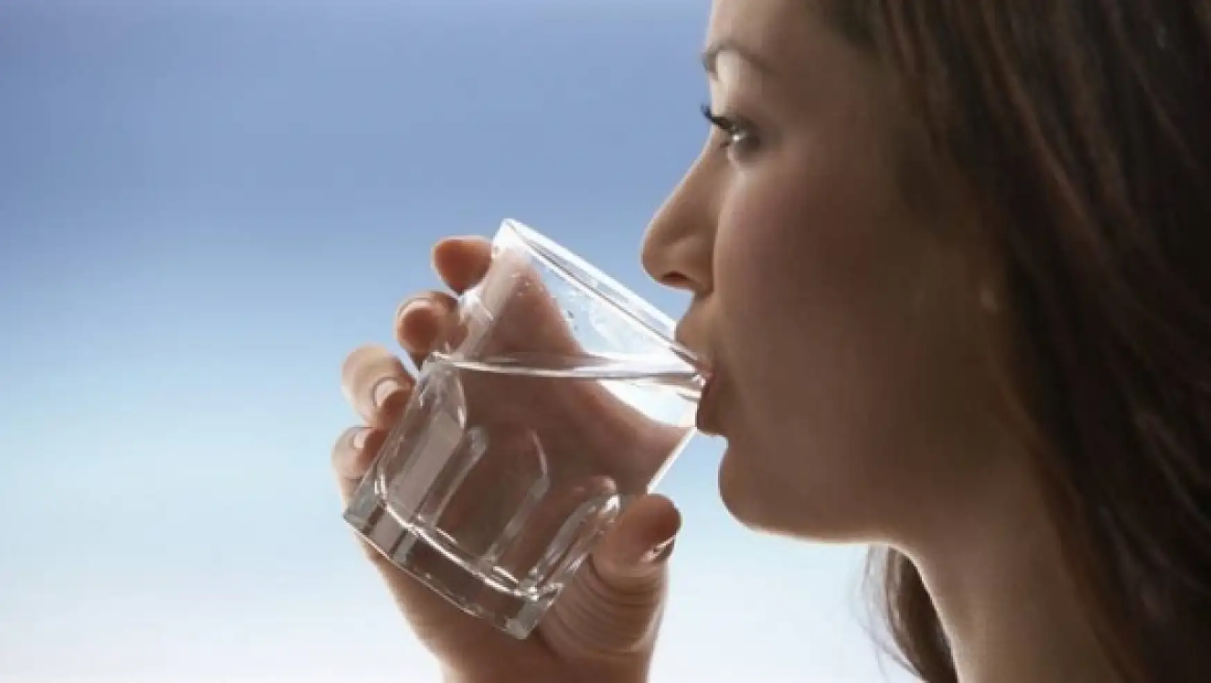 Günde Kaç Litre Su İçmeliyiz? Sağlıklı Bir Hayat İçin Sıvı Tüketiminin Önemi