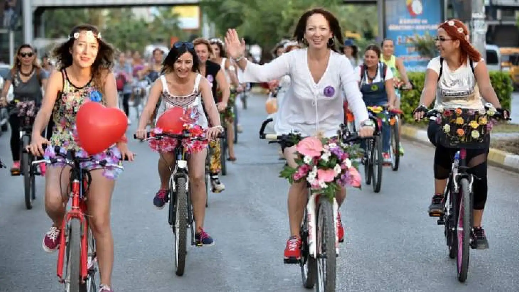 Süslü Kadınlar Bisiklet Turu Yapılacak