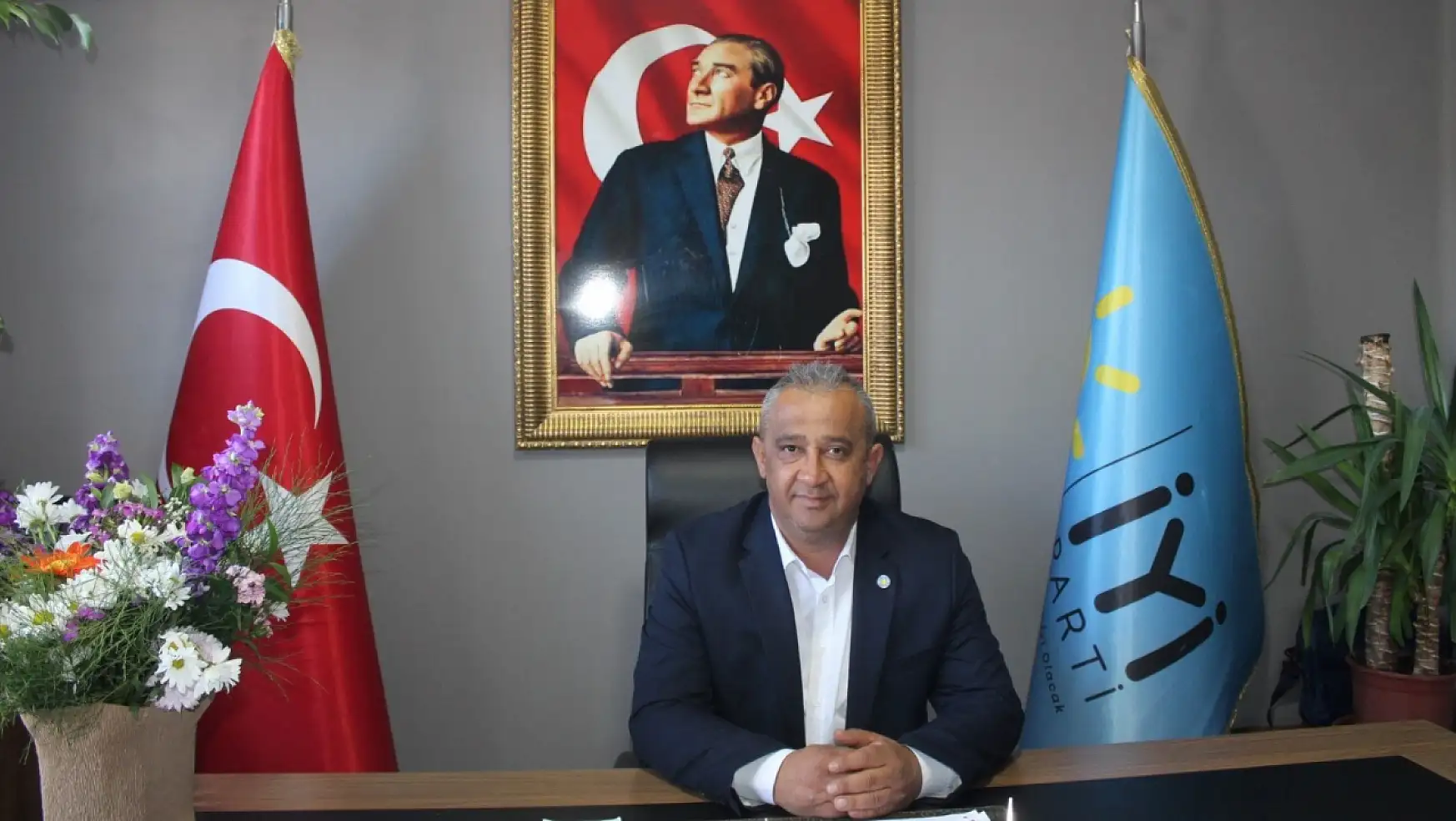 İlçe Başkanı Turgutoğulları'ndan İzmir'in Kurtuluş Yıldönümü Mesajı