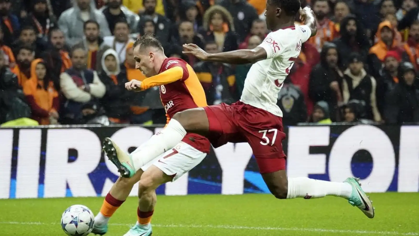 Kerem Aktürkoğlu'nun golü UEFA Şampiyonlar Ligi'nde haftanın golü seçildi