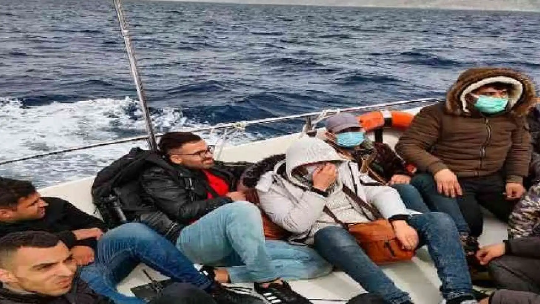 Marmaris ve Datça 45 düzensiz göçmen kurtarıldı