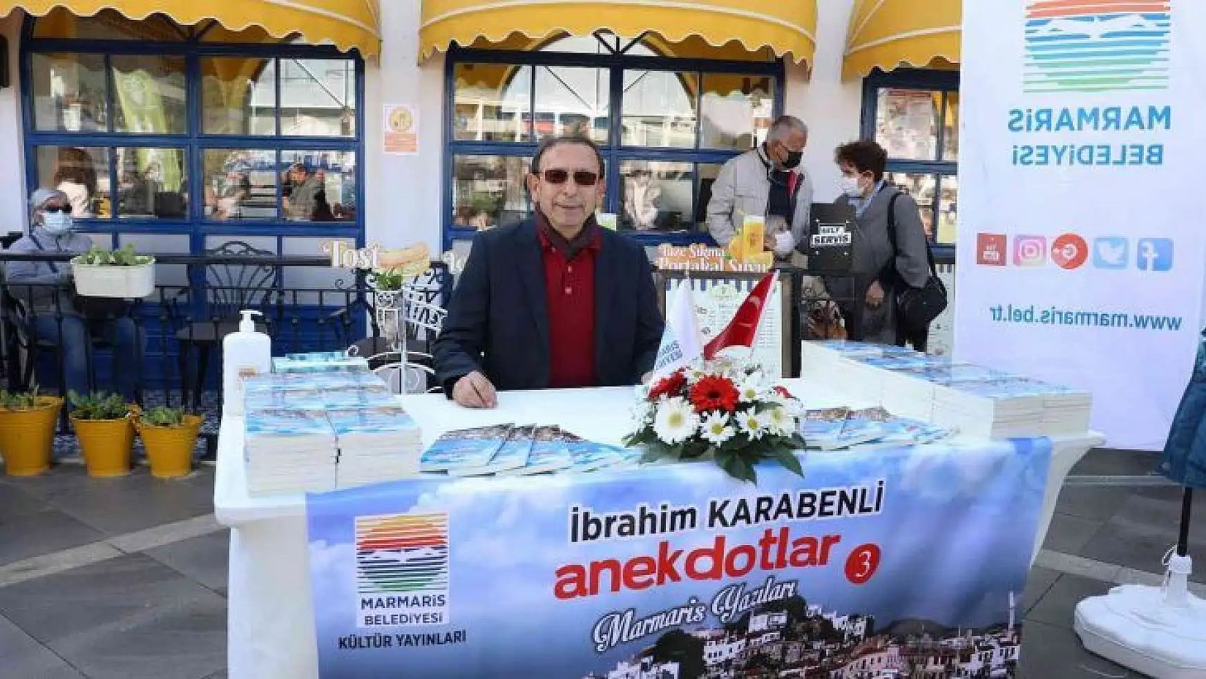 Marmarisli yazar Karabenli'nin 'Anekdotlar-3' kitabı belediye kültür yayınları kapsamında basıldı