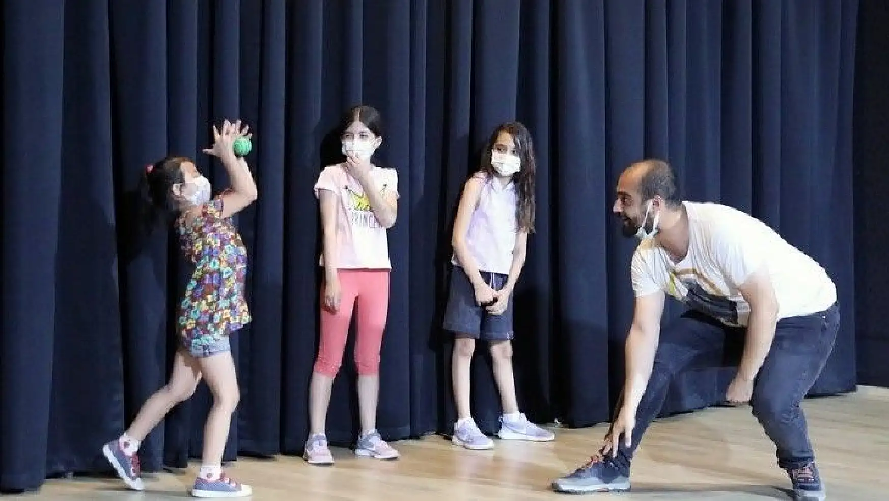 Menteşe Belediyesi tiyatro kursları başladı