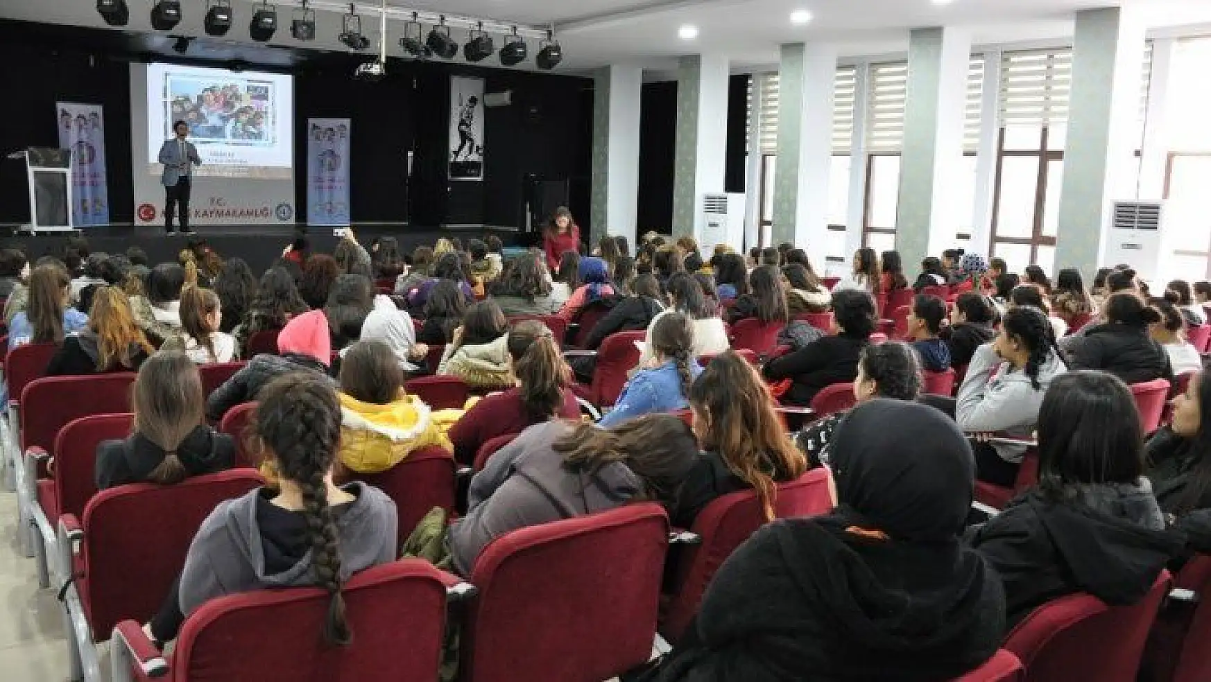 Milas'ta 'Öğretmenlik Kumbara' etkinlikleri