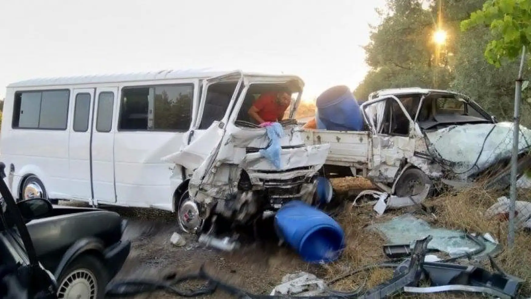 Milas'ta zincirleme trafik kazası: 2 yaralı