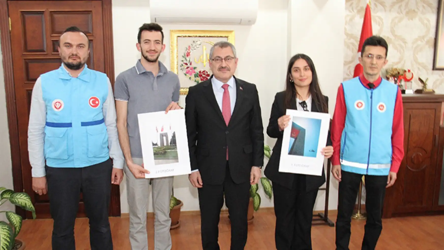 Muğla'da 'Çanakkale Ruhu' Fotoğraf Yarışmasında Dereceye Giren Öğrencilere Ödülleri Verildi