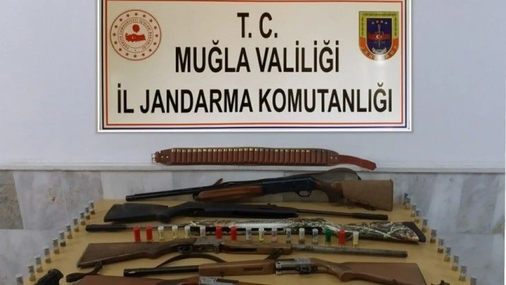 Muğla Jandarma KOM'dan kaçak silah operasyonu
