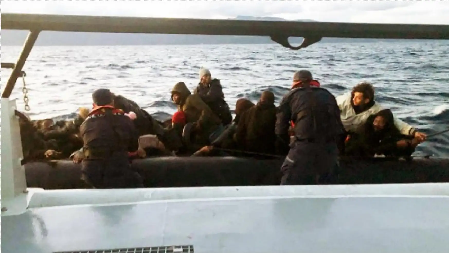 Sahil Güvenlik Ekiplerince Göçmenler Yakalandı