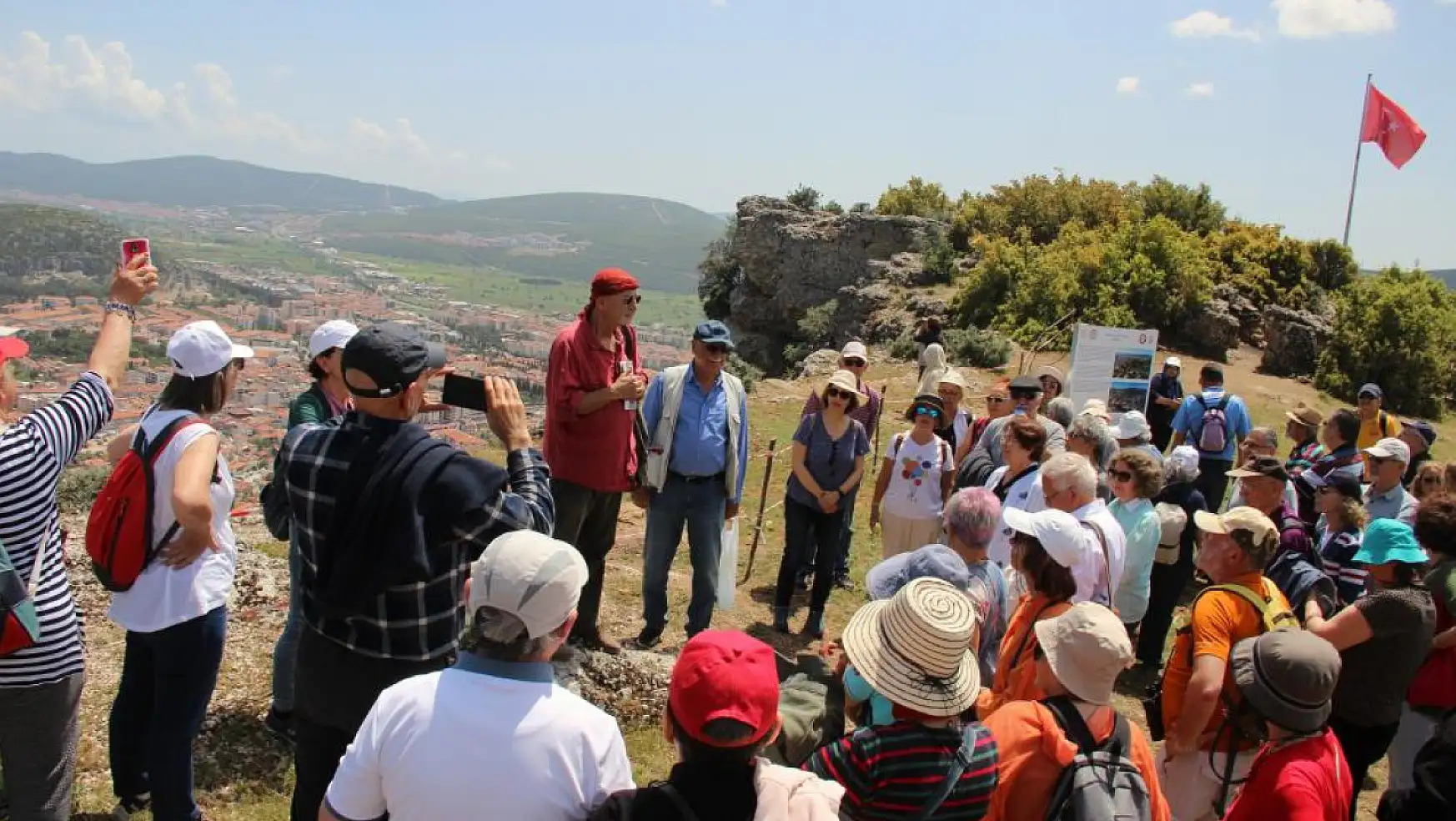 Tazelenme Üniversitesi Öğrencileri Arkeoloji Dersini Mobolla'da Yaptı