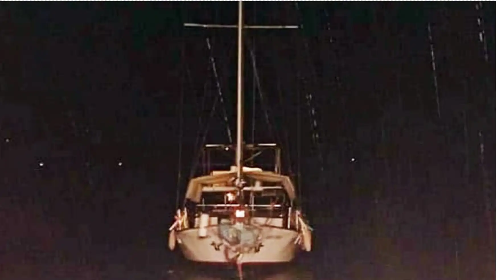 Tekne KIYEM ekipleri tarafından kurtarıldı