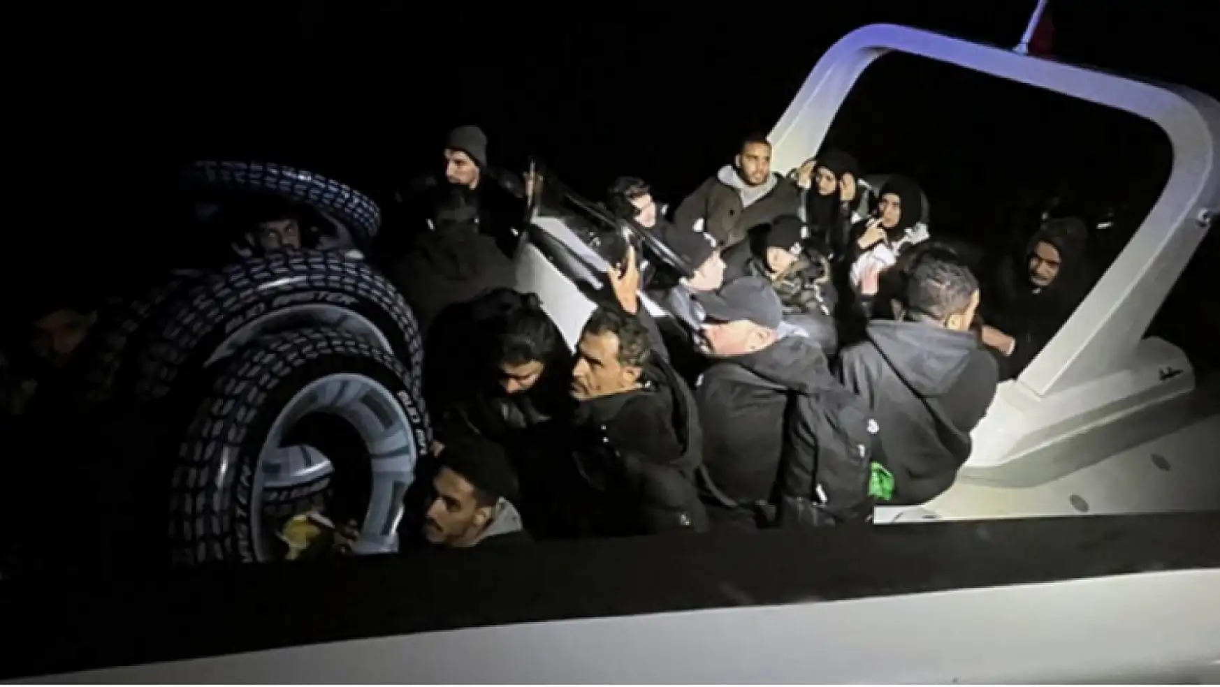 Türk karasularına geri itilen göçmenler kurtarıldı