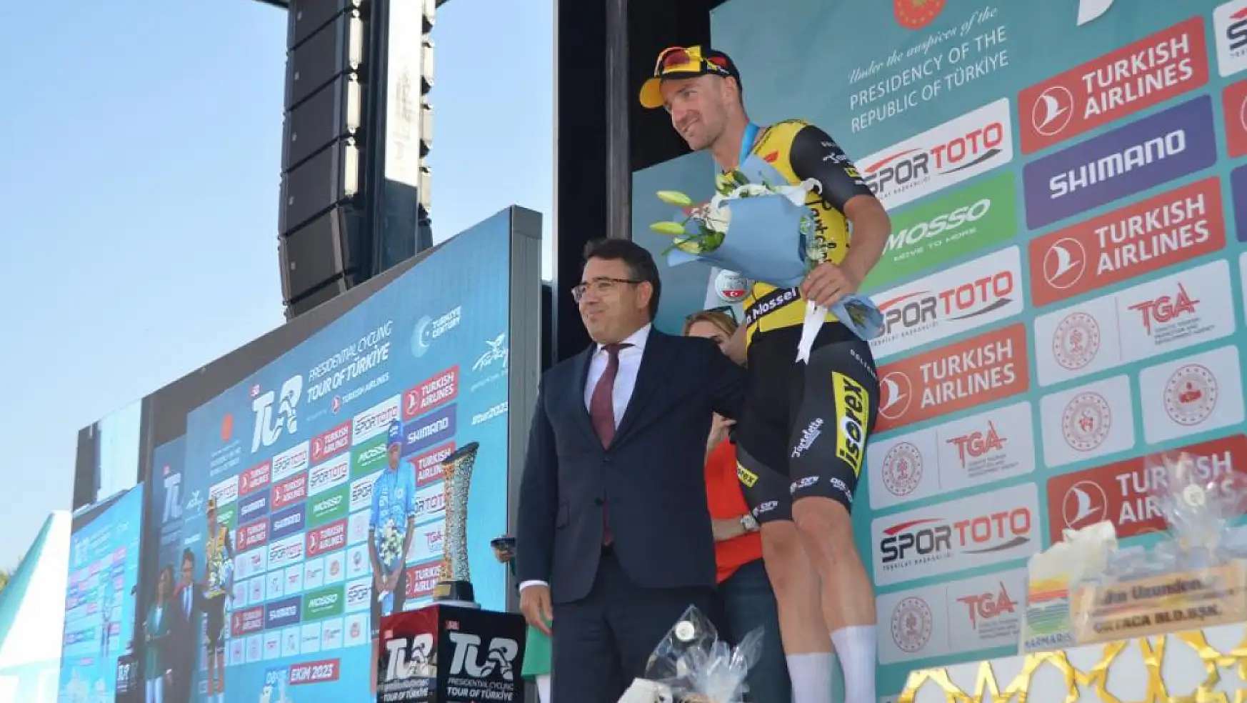 Türkiye Bisiklet Turu'nun etap birincisi Philipsen oldu