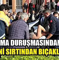 Boşanma duruşmasından çıktı, eşini sırtından bıçakladı