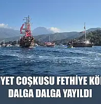 Cumhuriyet Coşkusu Fethiye Körfezi'nde dalga dalga yayıldı