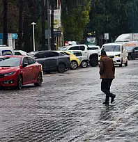 Fethiye'de kuvvetli sağanak ve fırtına gece saatlerine kadar sürecek