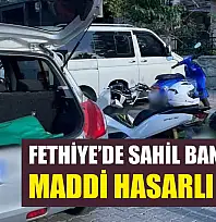 Fethiye'de Sahil Bandı'nda maddi hasarlı kaza
