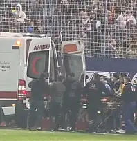 Fethiye'de Türkiye Kupası maçı öncesi bir taraftar tribünden düştü