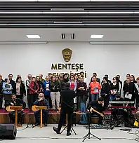 Menteşe Belediye Korosu Barış Manço repertuvarıyla sahne alıyor