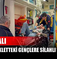 Motosikletteki gençlere silahlı saldırı: 2 yaralı