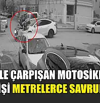 Tesla ile çarpışan motosikletteki 2 kişi metrelerce savruldu