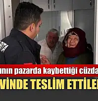 Yaşlı kadının pazarda kaybettiği cüzdanı bulup evinde teslim ettiler