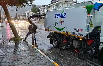 Fethiye Belediyesi'nden yağmur ve fırtınaya karşı 7/24 teyakkuz