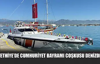 Fethiye'de Cumhuriyet Bayramı coşkusu denizde