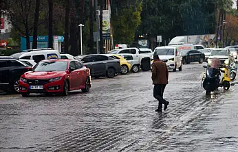Fethiye'de kuvvetli sağanak ve fırtına gece saatlerine kadar sürecek
