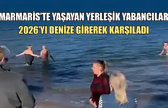 Marmaris'te yaşayan yerleşik yabancılar 2026'yı denize girerek karşıladı