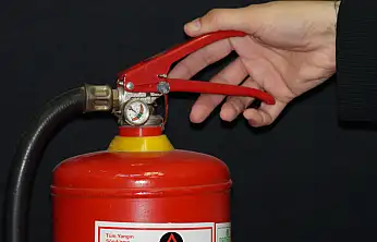 Otellerde yangın güvenliğinde yeni dönem: 'İtfaiye raporu olmayan tesisin faaliyeti durdurulacak'