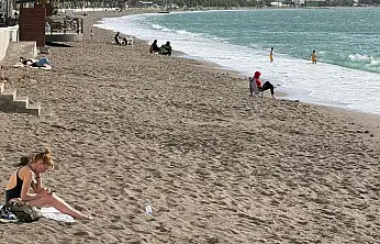 Türkiye donarken Fethiye'de deniz keyfi