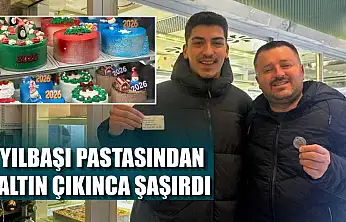Yılbaşı pastasından altın çıkınca şaşırdı