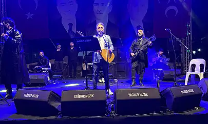 Seydikemer'de Ali Kınık ve Ozan Manas Rüzgarı Esti