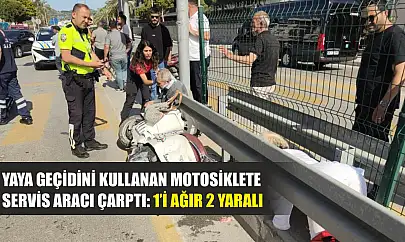 Yaya geçidini kullanan motosiklete servis aracı çarptı: 1'i ağır 2 yaralı