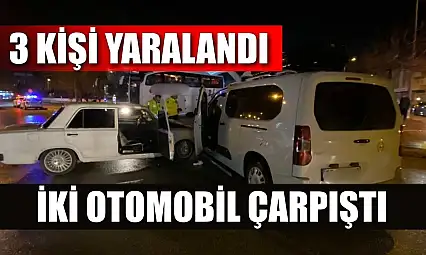 İki Otomobil Çarpıştı: 3 Kişi Yaralandı