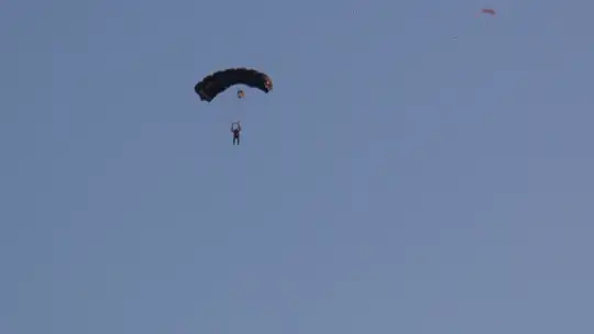 Karadaş, 'Uçaktan değil yamaç paraşütünden atladık'