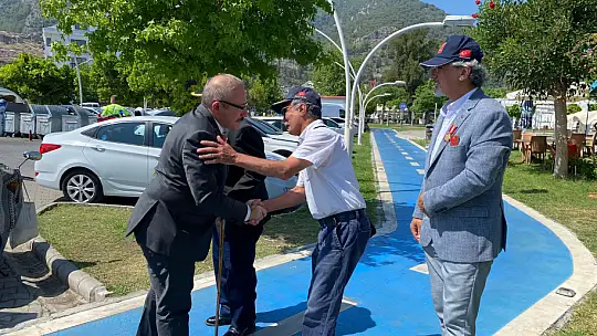 Gaziler Derneği'ne bayram ziyareti 